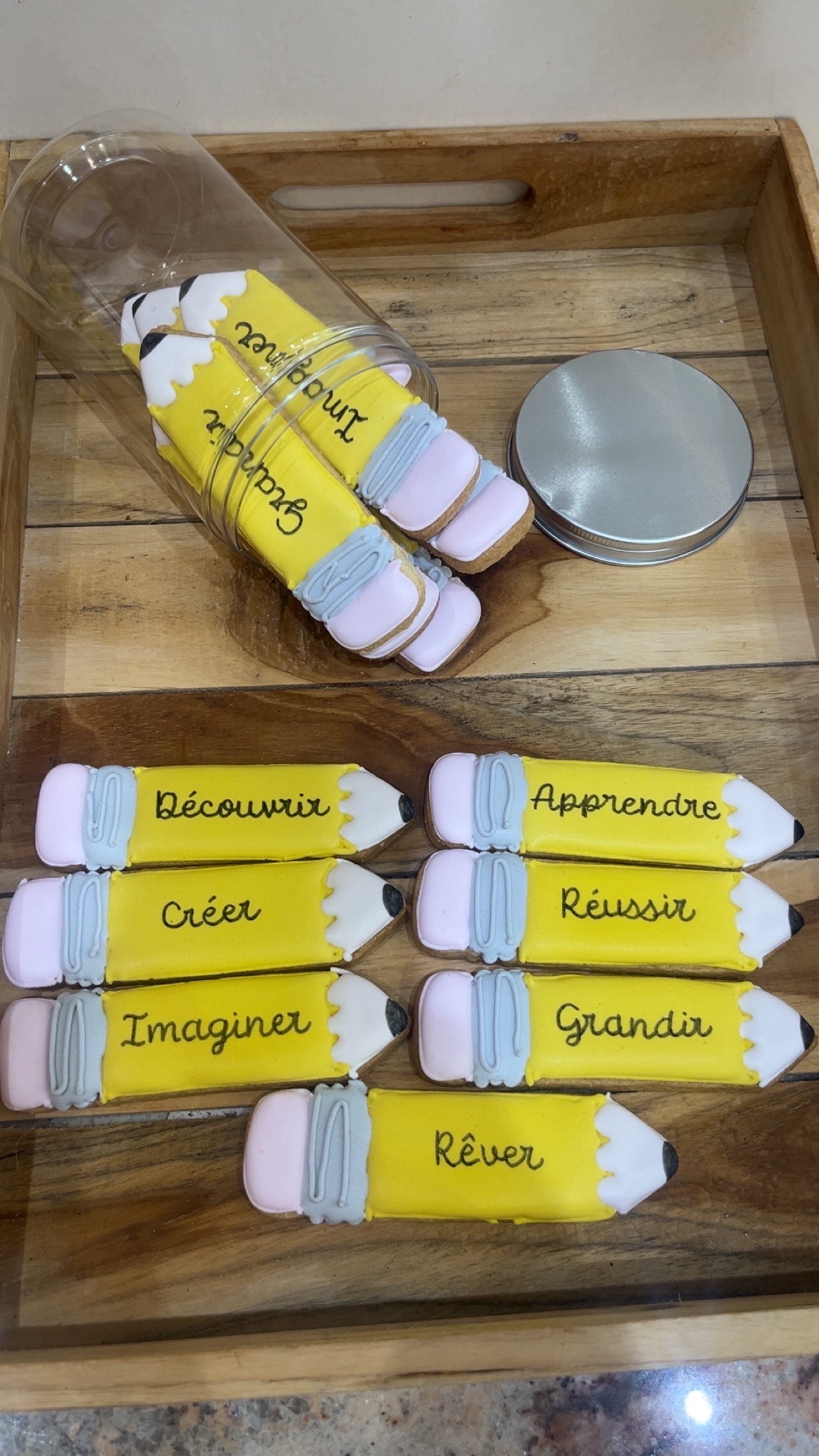 Pot de 7 crayons messages – Biscuits décorés